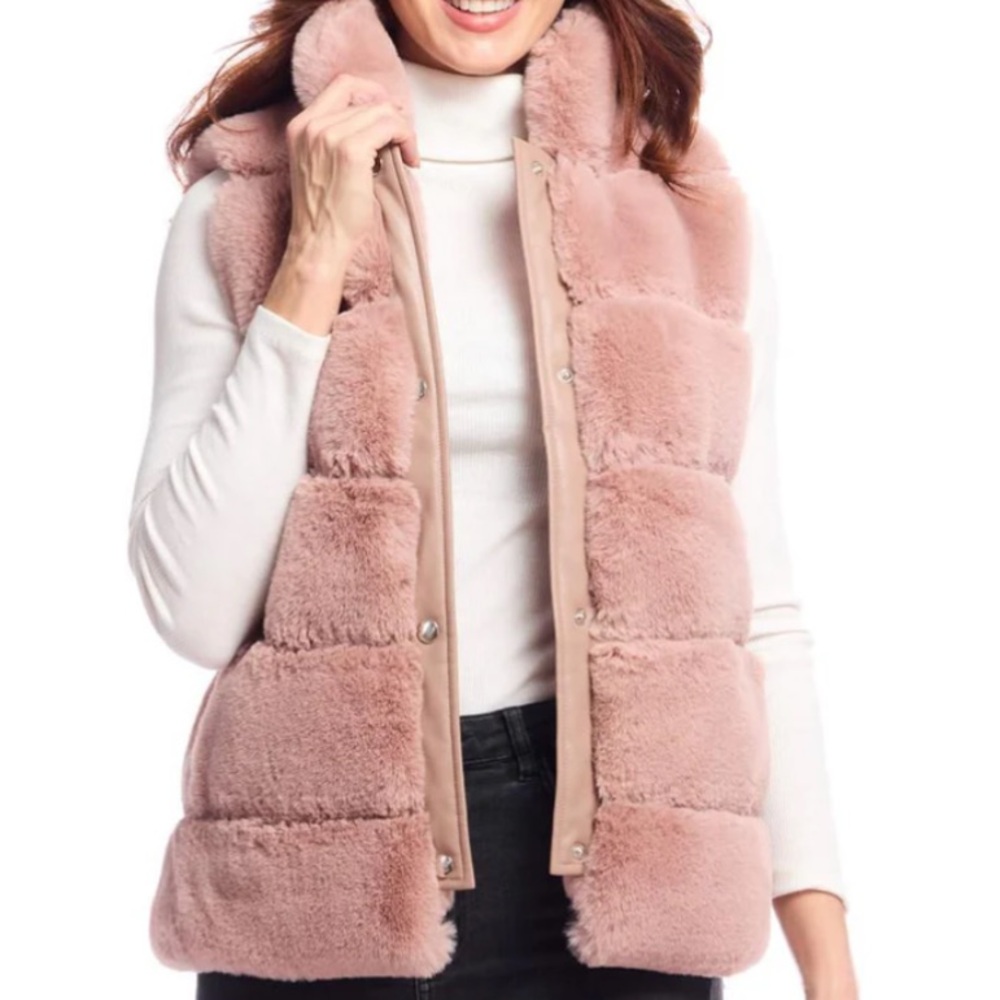 Donna Salyers Fabulous Fur Posh snap vest